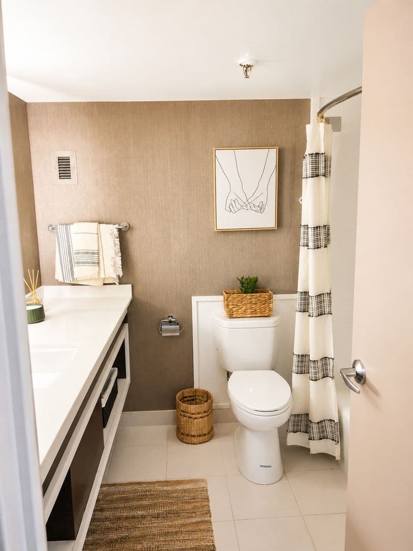 Houston Apartment: 14703 Park Row