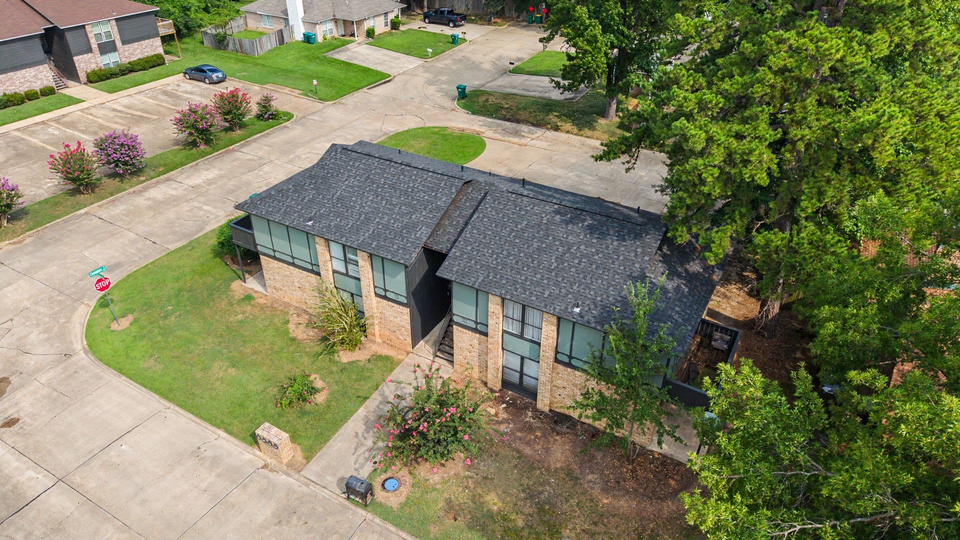 Texarkana Apartment: 322-328 Brookwood