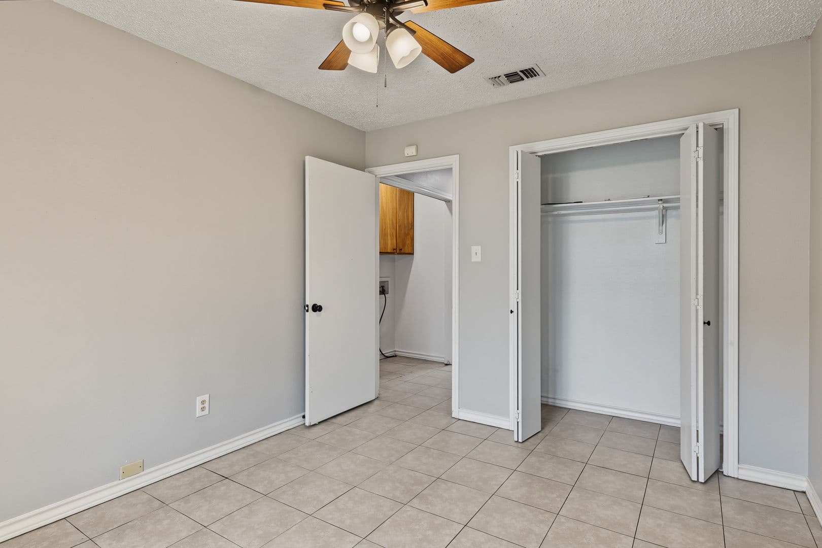 Texarkana Apartment: West 25th Street