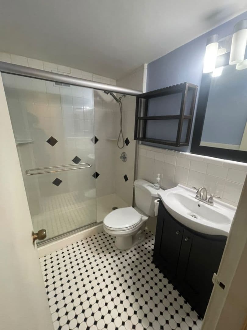 Philadelphia Apartment: 2101 Chestnut St
