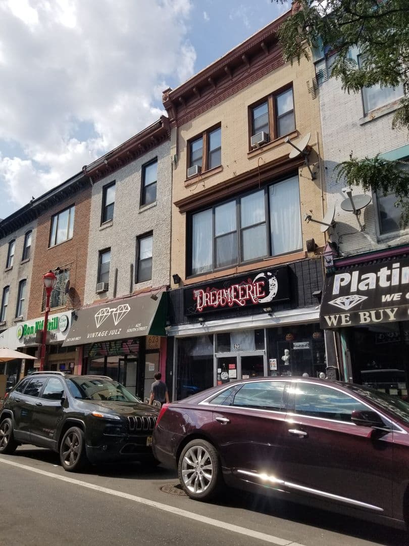 Philadelphia Apartment: 623 South street 2R