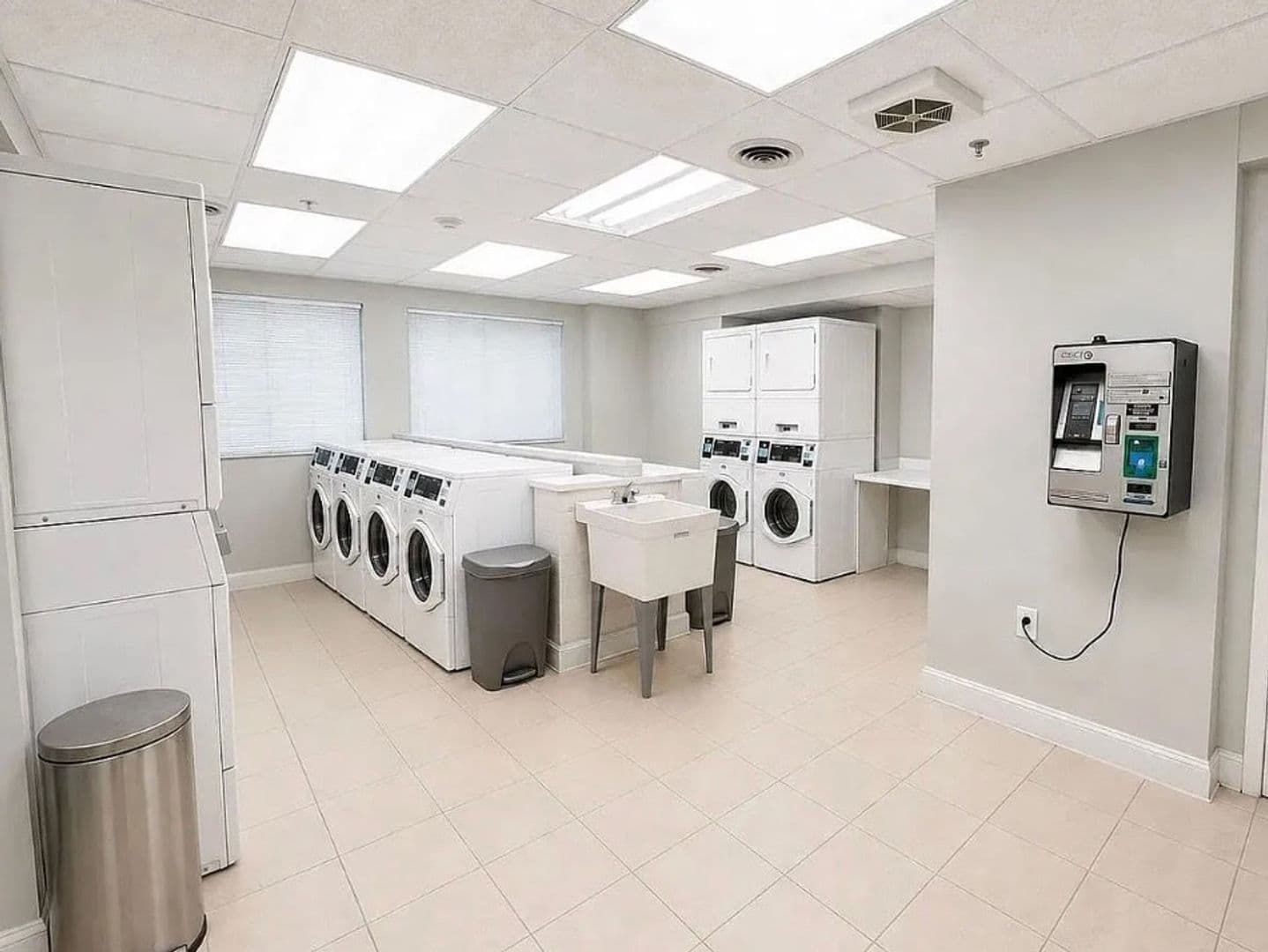 Philadelphia Apartment: 2101 Chestnut St