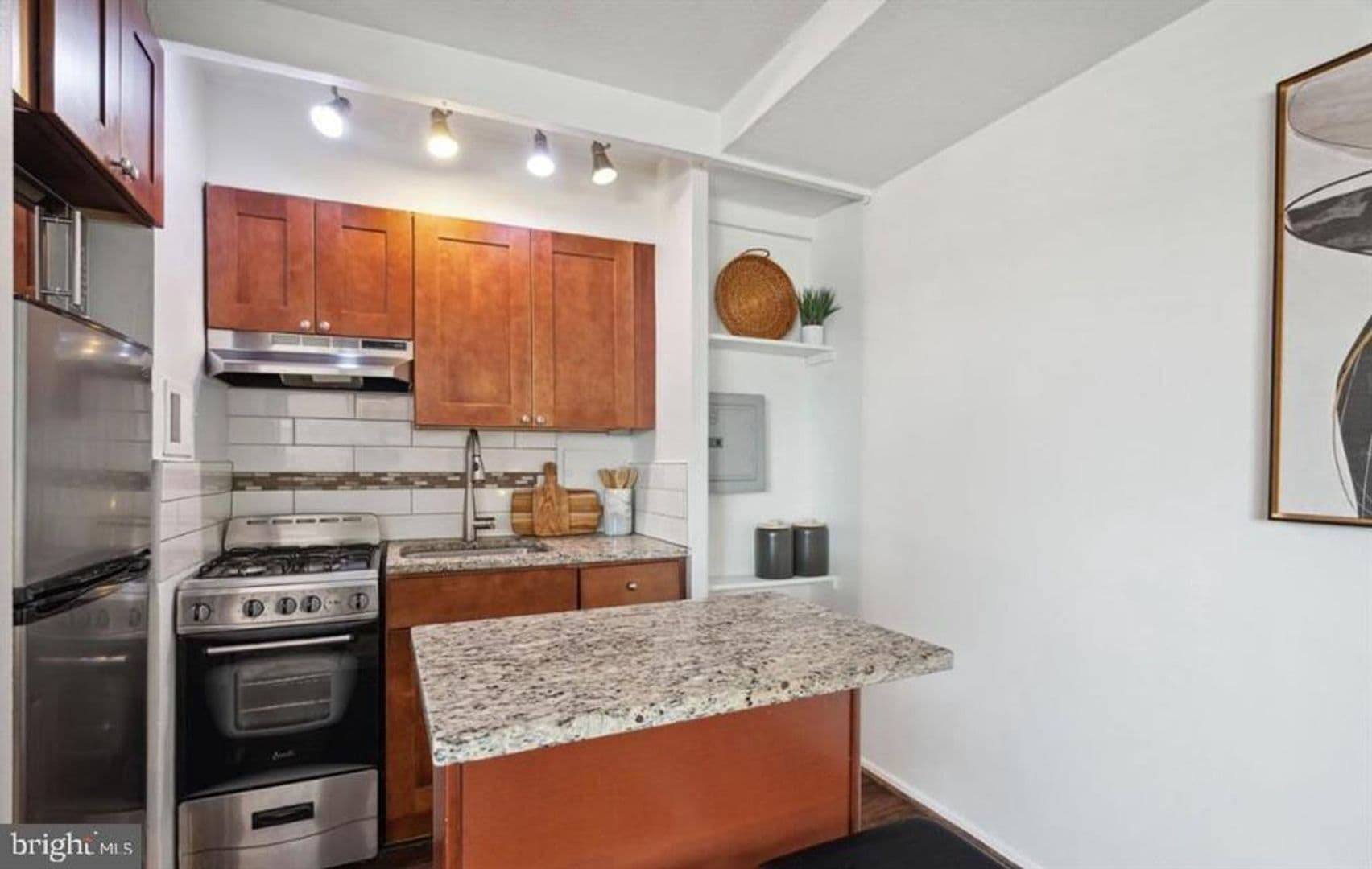 Philadelphia Apartment: 2101 Chestnut St