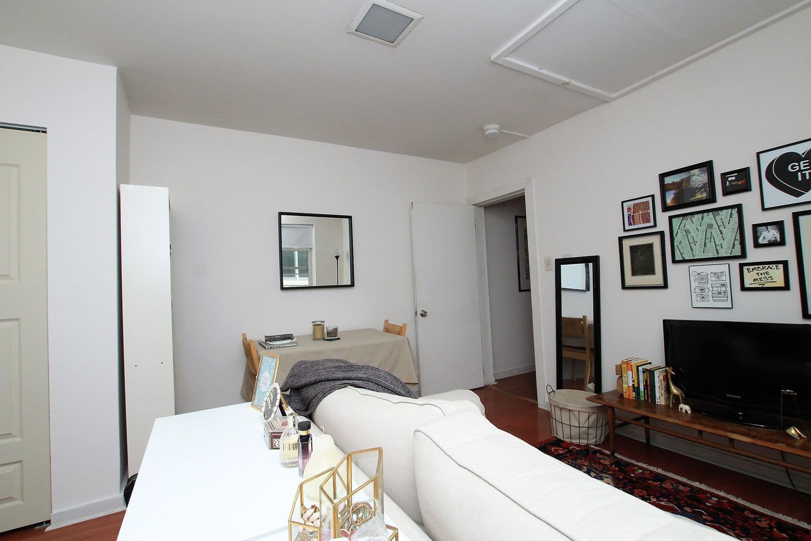 Philadelphia Apartment: 454 East Girard Avenue - 2R