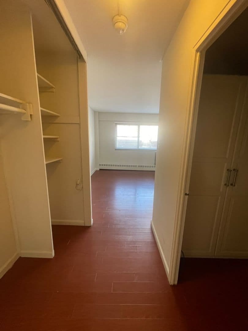Philadelphia Apartment: 2101 Chestnut St