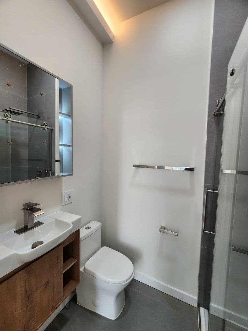 Philadelphia Apartment: 2006 Chestnut Street - 2A