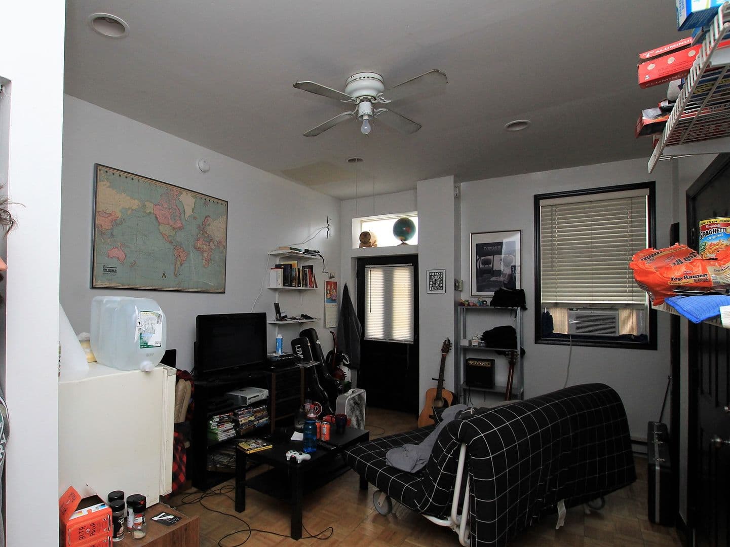 Philadelphia Apartment: 452 East Girard Avenue
