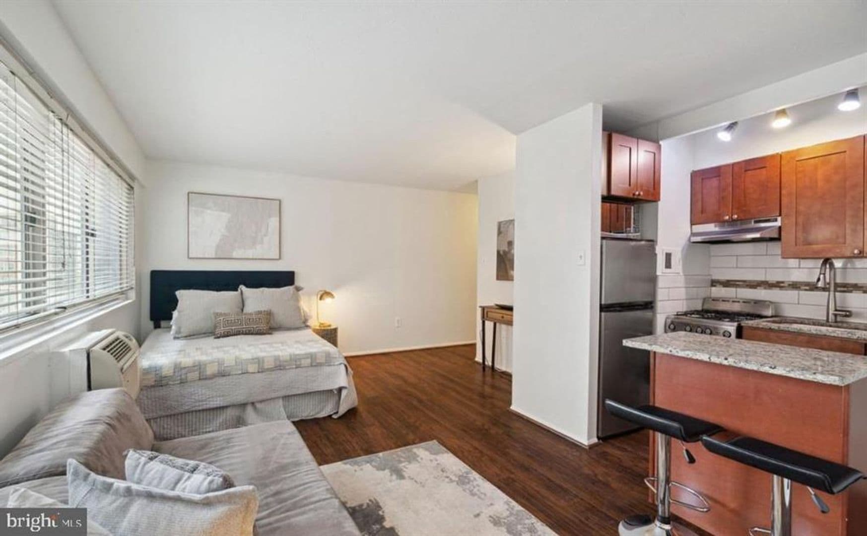 Philadelphia Apartment: 2101 Chestnut St