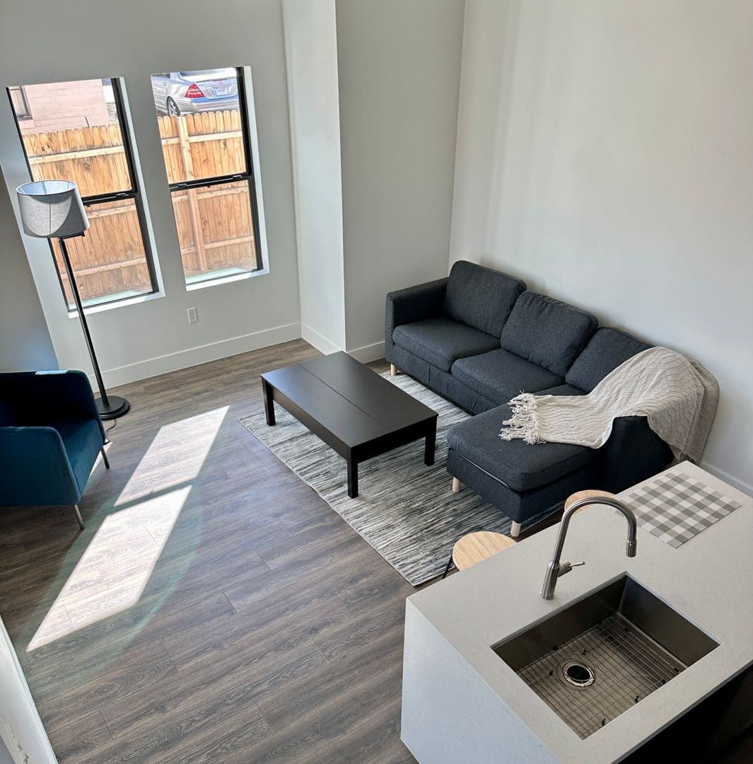 Phoenix Apartment: 326 N. 17th Dr.