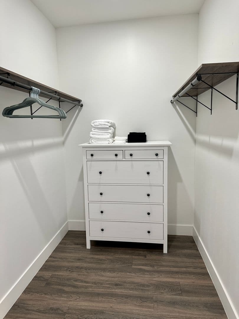 Phoenix Apartment: 326 N. 17th Dr.