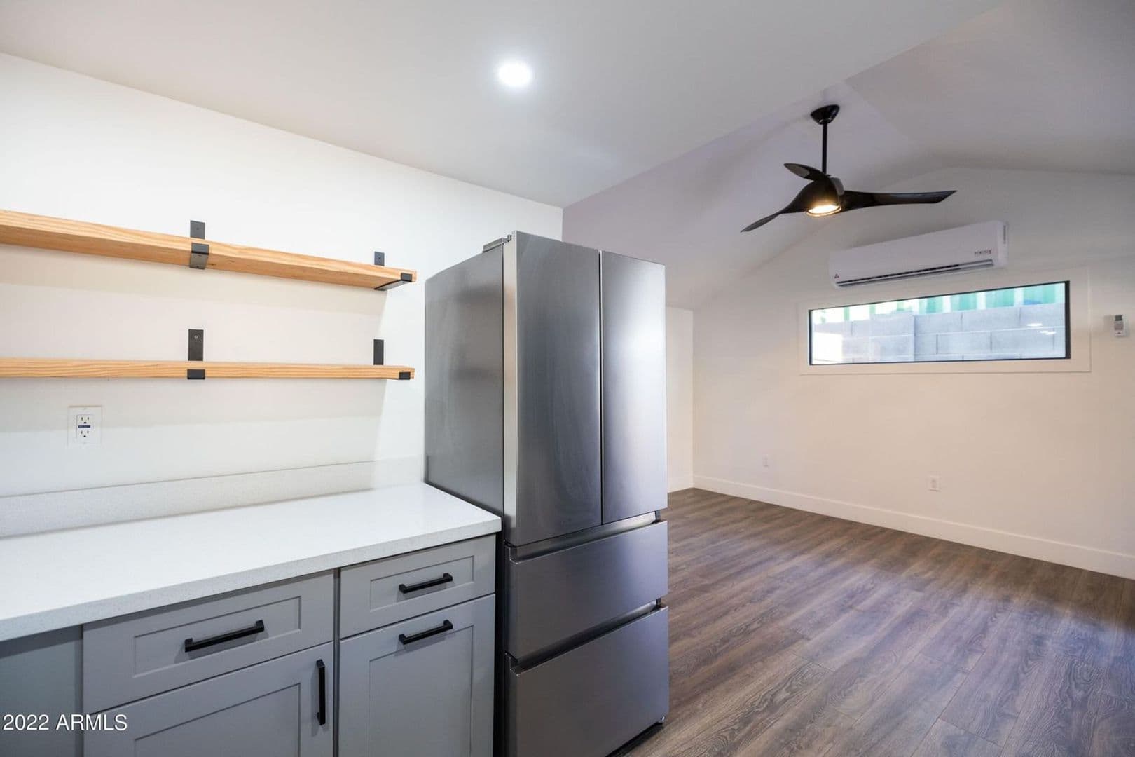 Phoenix Apartment: 326 N. 17th Dr.