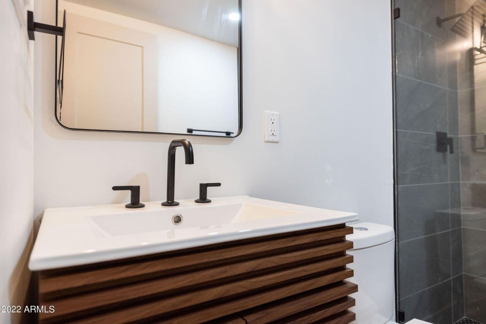 Phoenix Apartment: 326 N. 17th Dr.