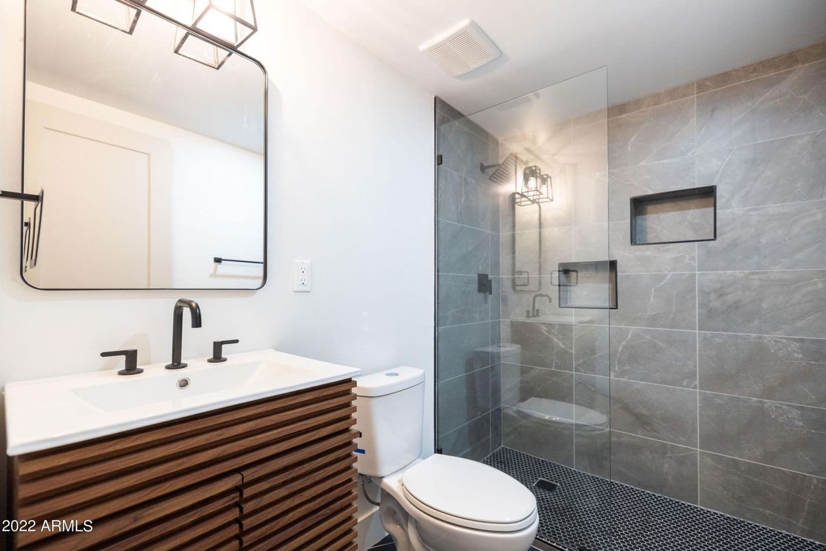 Phoenix Apartment: 326 N. 17th Dr.
