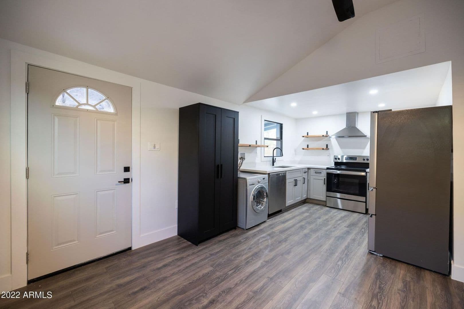Phoenix Apartment: 326 N. 17th Dr.