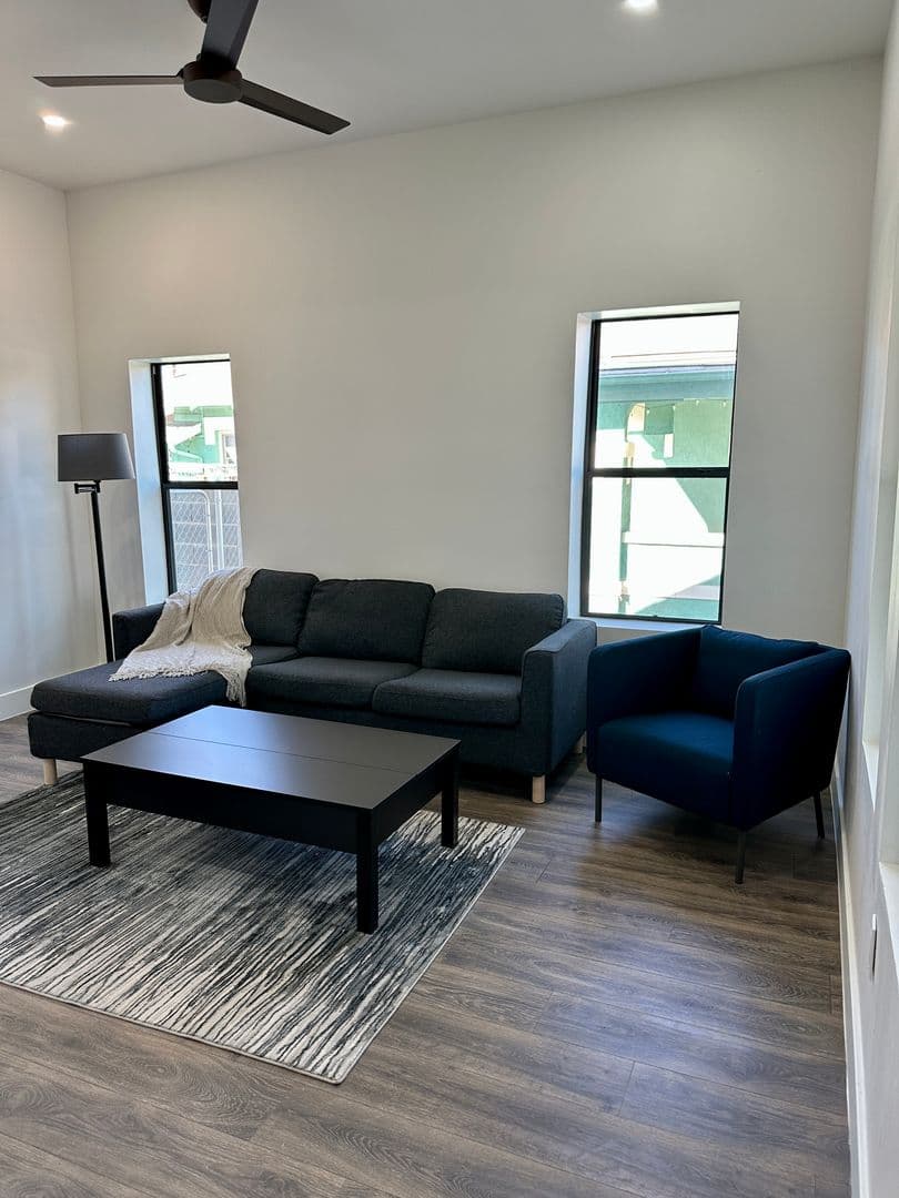 Phoenix Apartment: 326 N. 17th Dr.