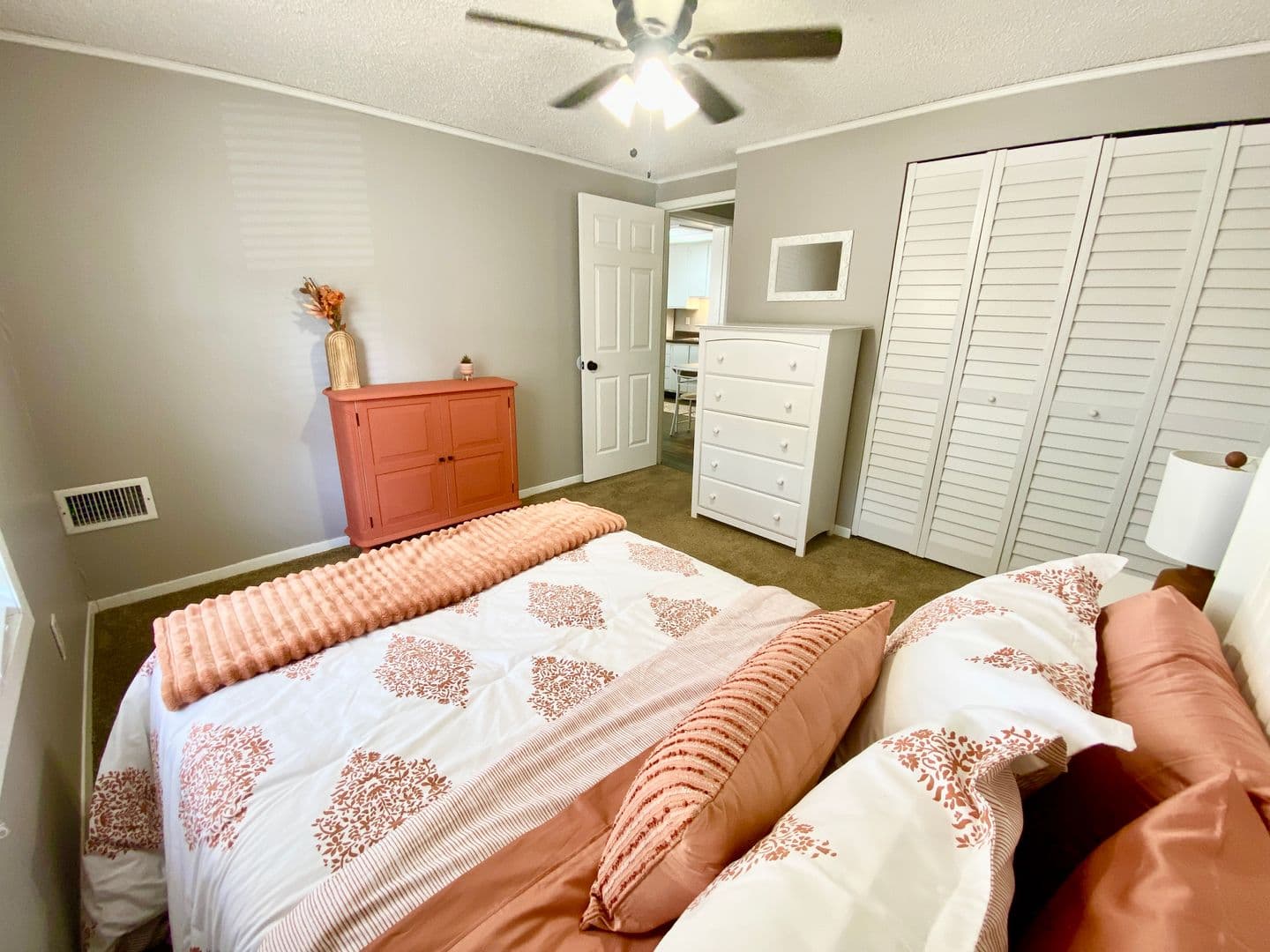 Gainesville Apartment: 6929 W University Avenue