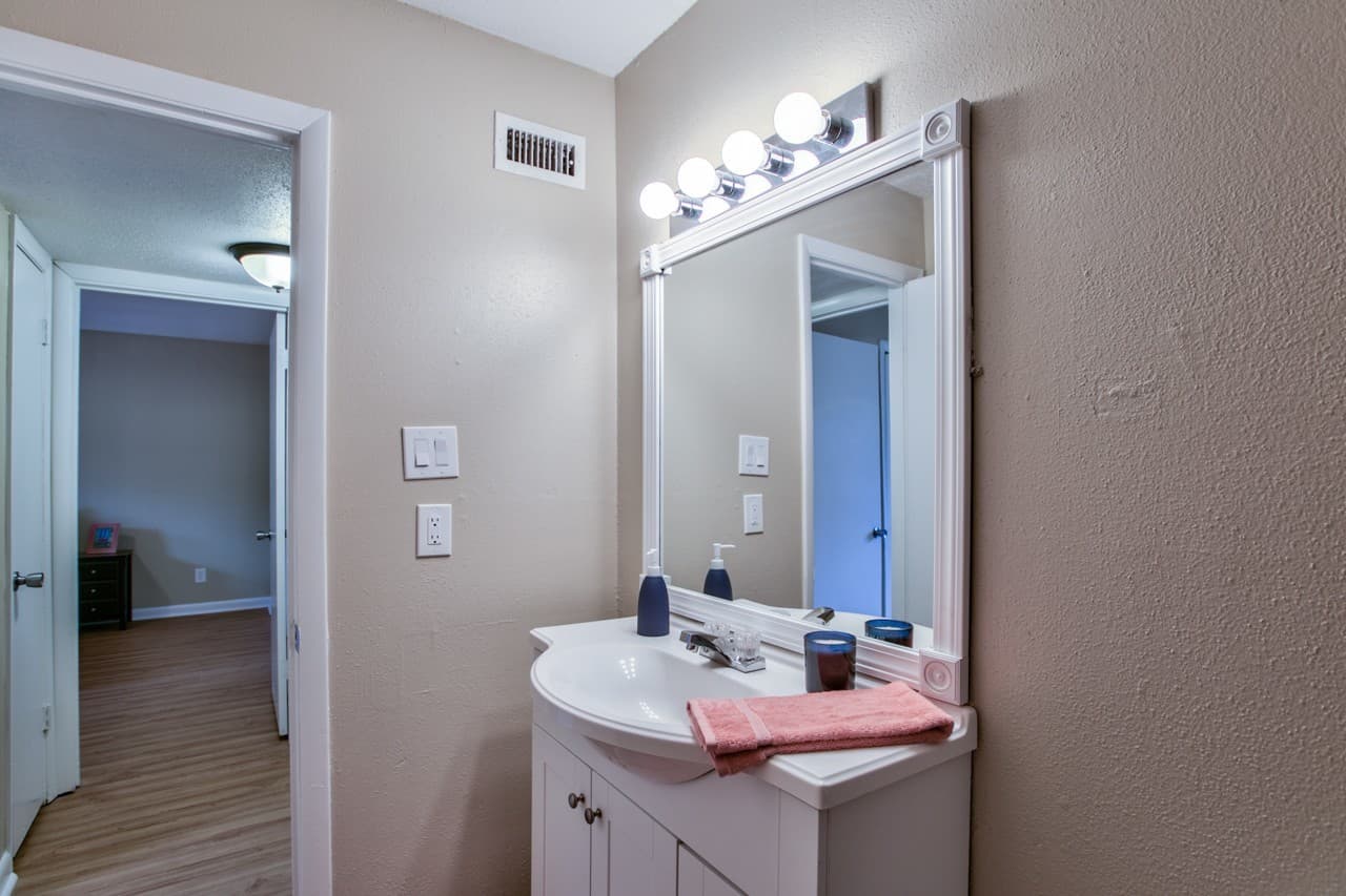 Tallahassee Apartment: 1839 Miccosukee Road