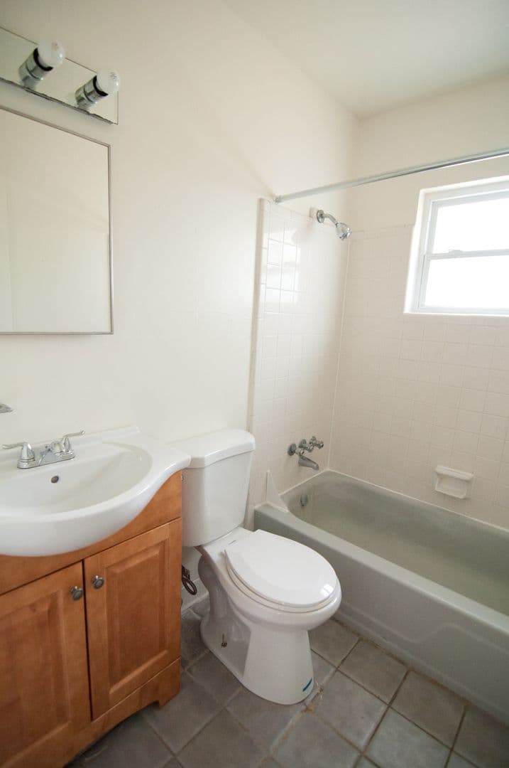 Tallahassee Apartment: 502 W Jefferson Street