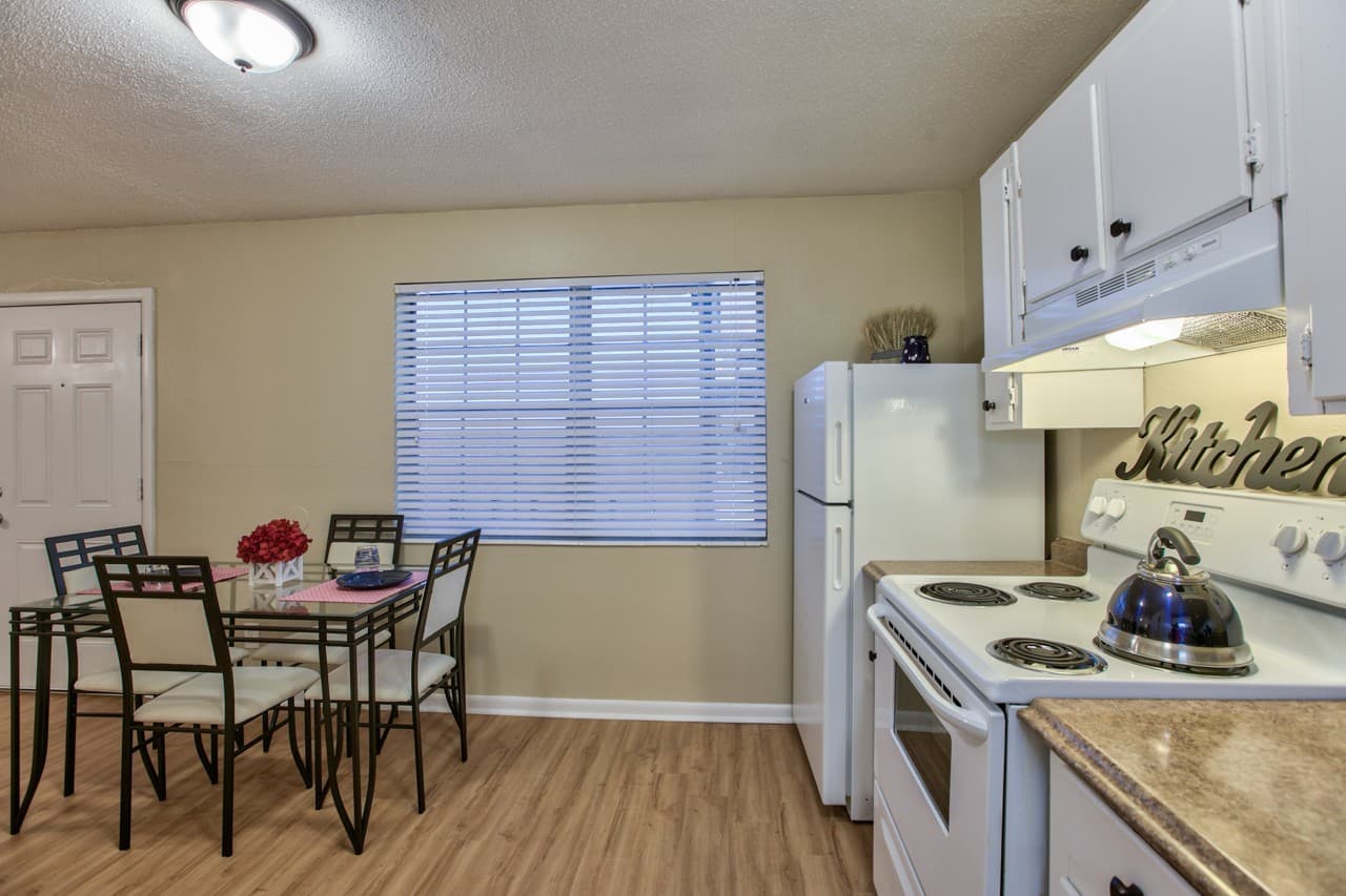 Tallahassee Apartment: 1839 Miccosukee Road