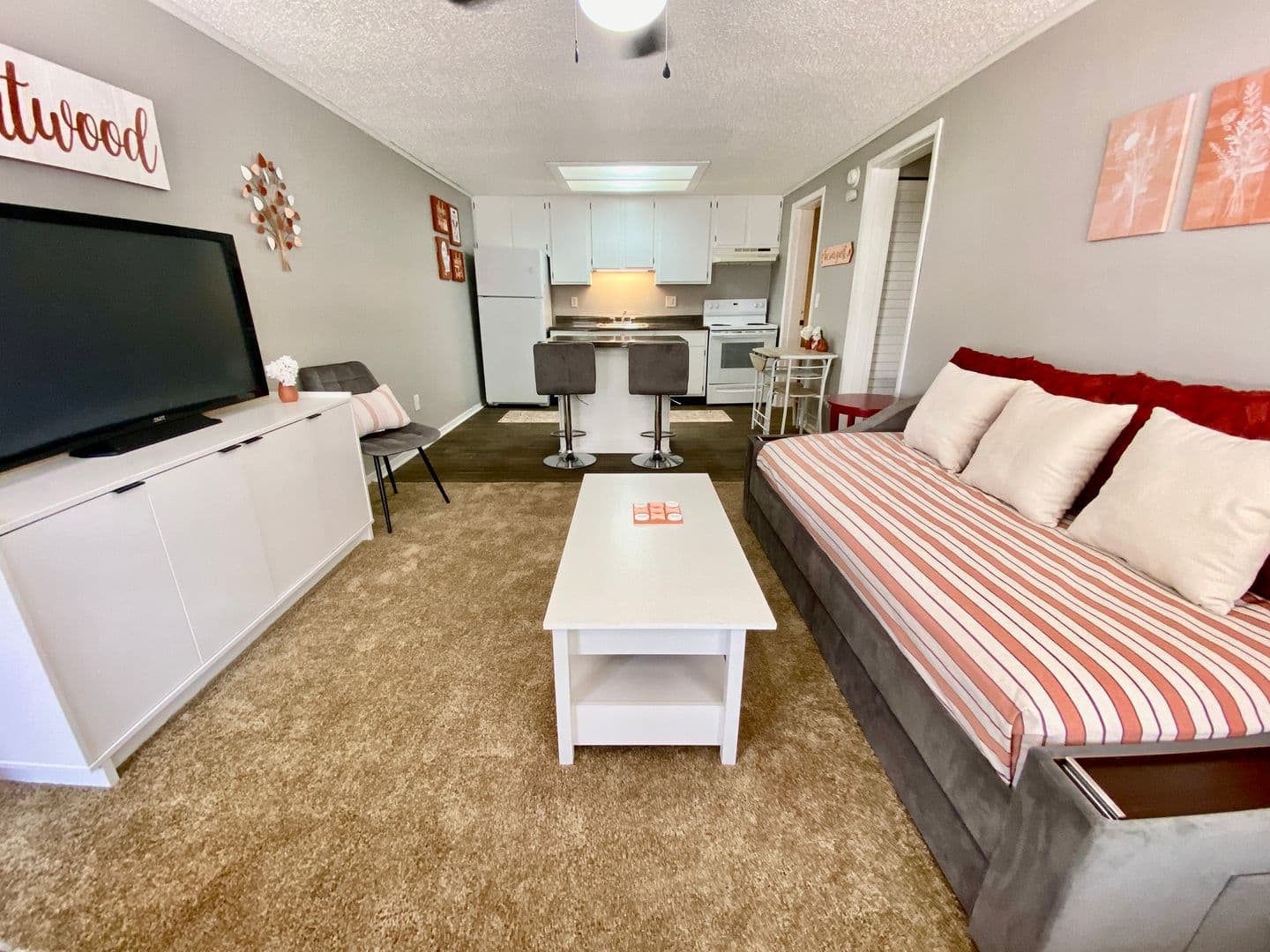 Gainesville Apartment: 6929 W University Avenue