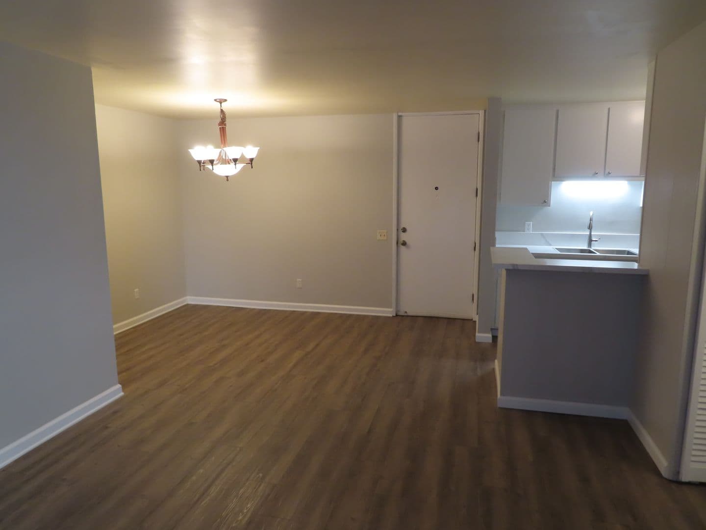 San Diego Condo: 6406 Friars Road #124