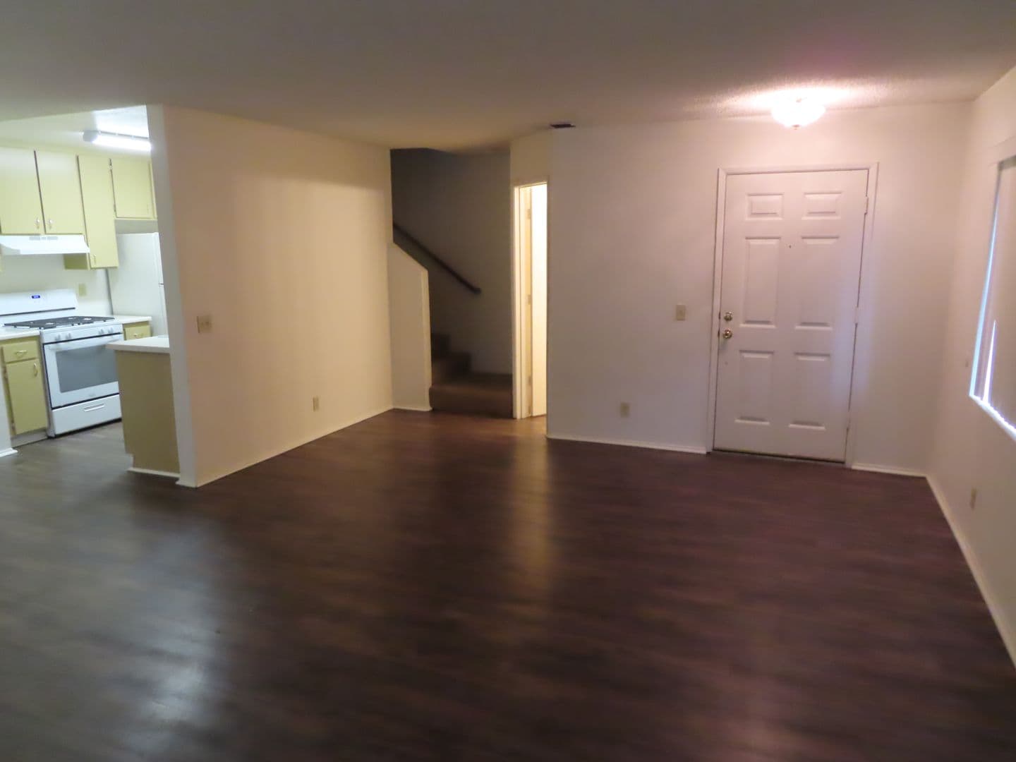 El Cajon Apartment: 1185 Persimmon Avenue