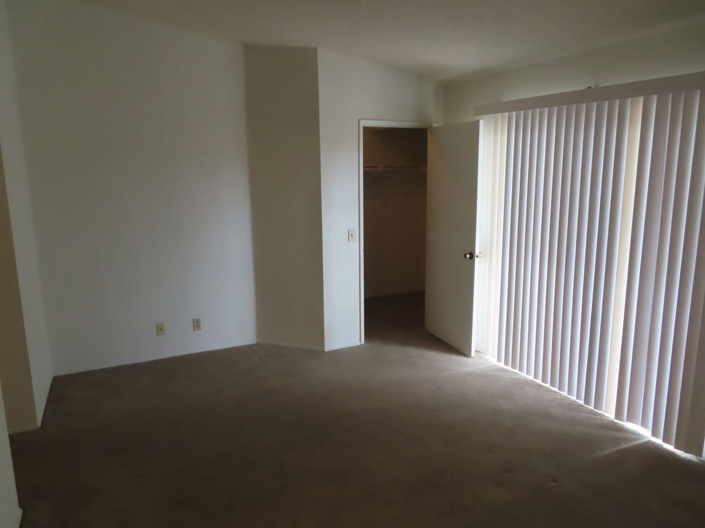 El Cajon Apartment: 1185 Persimmon Avenue