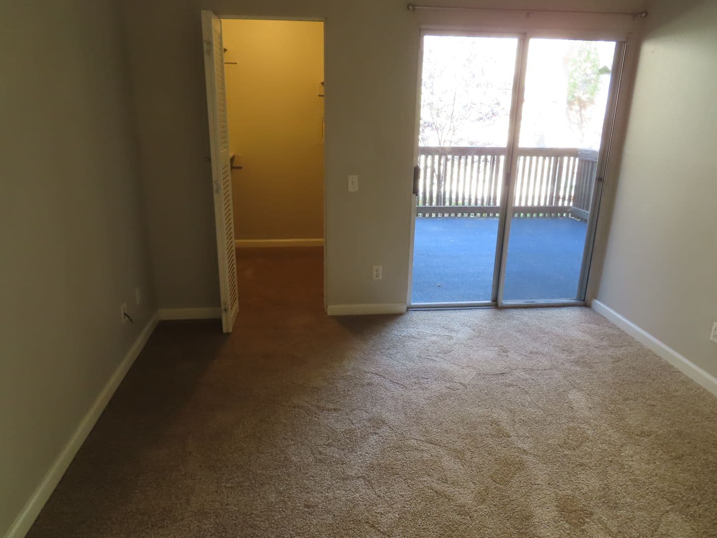 San Diego Condo: 6406 Friars Road #124