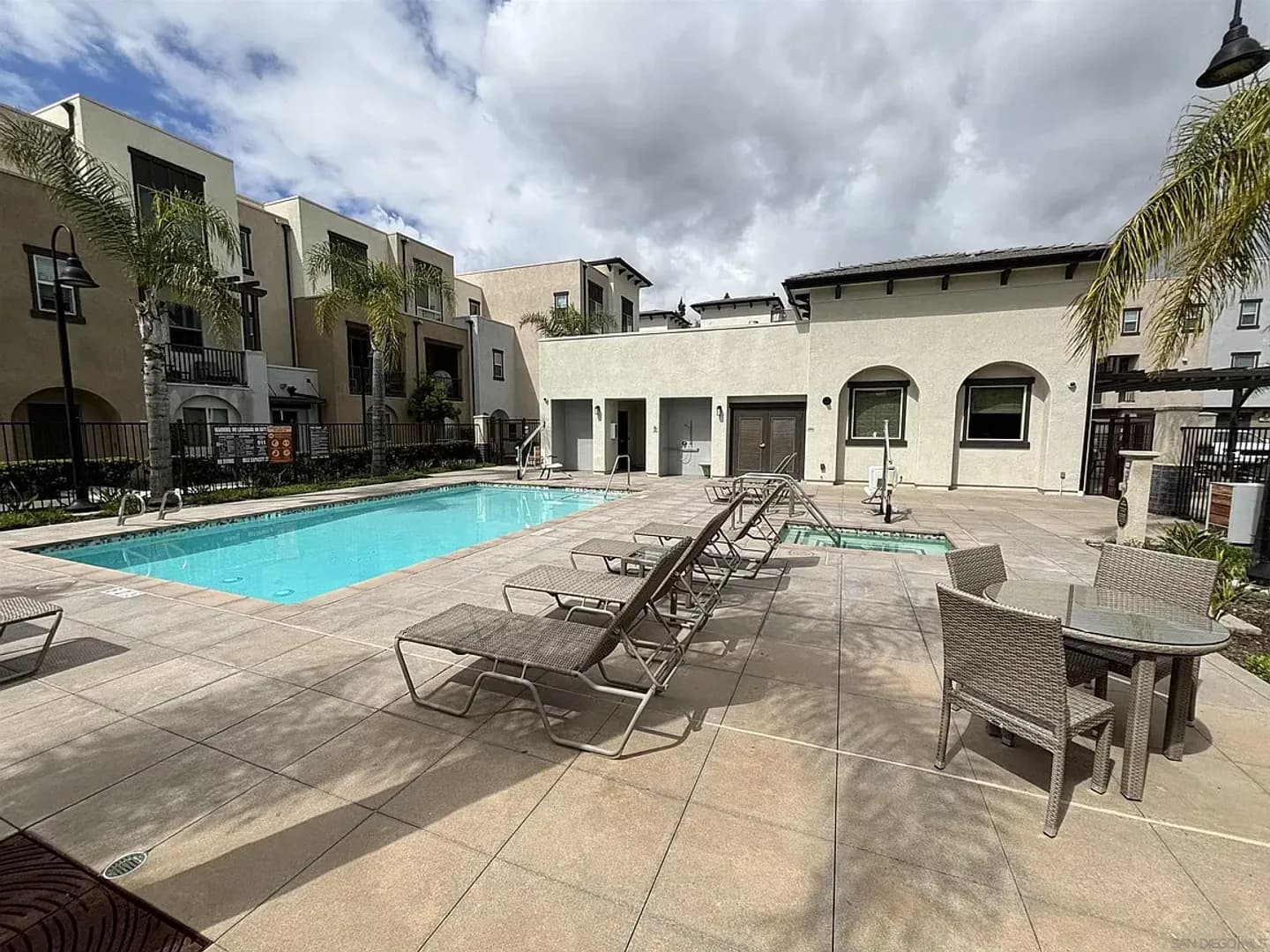 Vista Townhome: 2117 Solara Lane