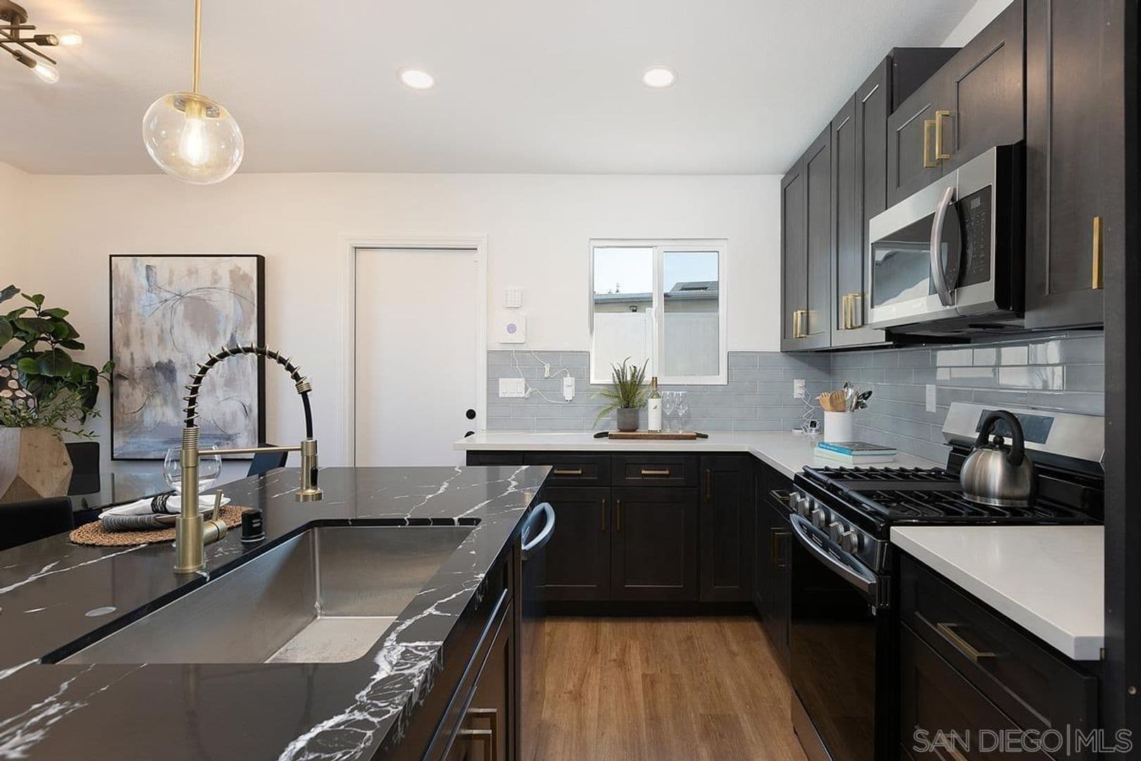 Spring Valley House: 8615 Harness Street