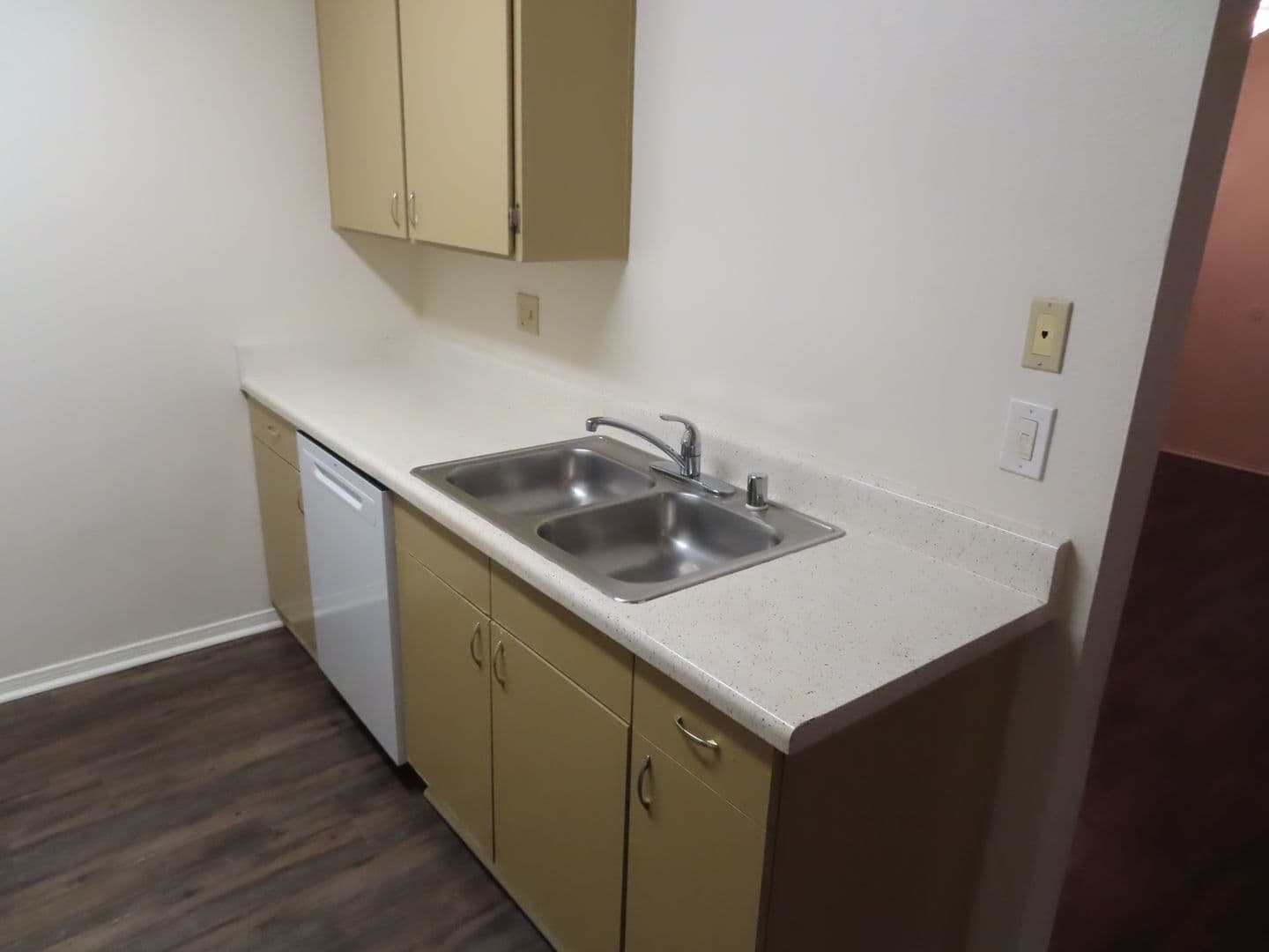 El Cajon Apartment: 1185 Persimmon Avenue