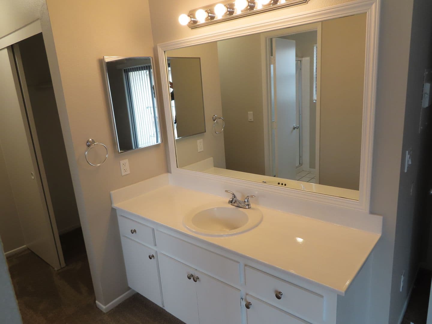 Chula Vista House: 1392 Tempra Place