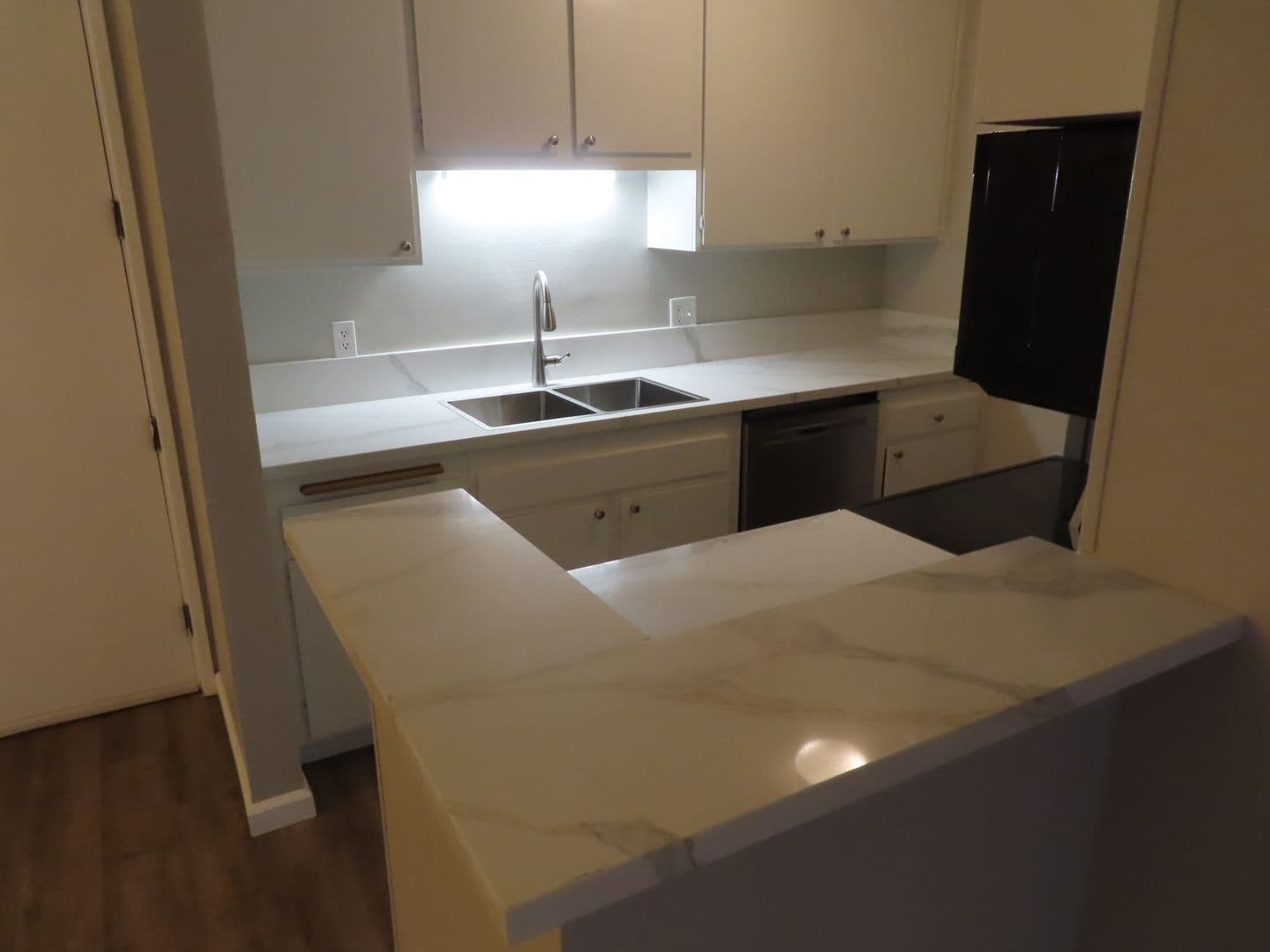 San Diego Condo: 6406 Friars Road #124