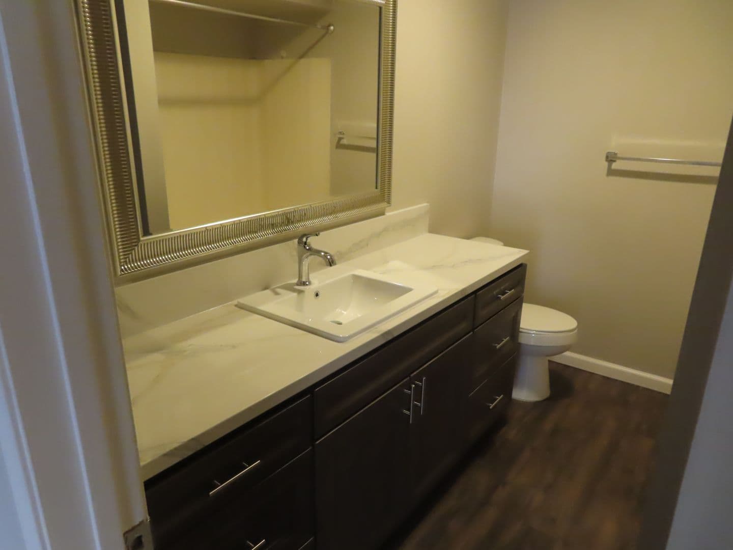 San Diego Condo: 6406 Friars Road #124