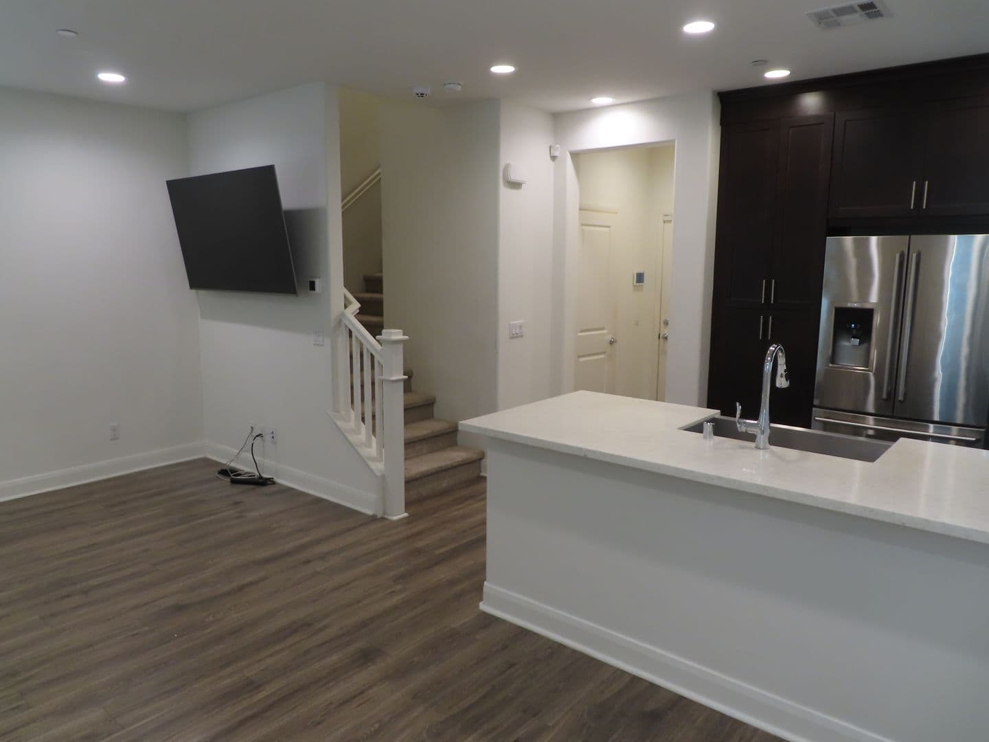 Vista Townhome: 2117 Solara Lane