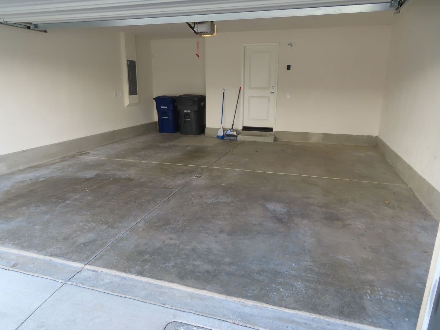 Vista Townhome: 2117 Solara Lane