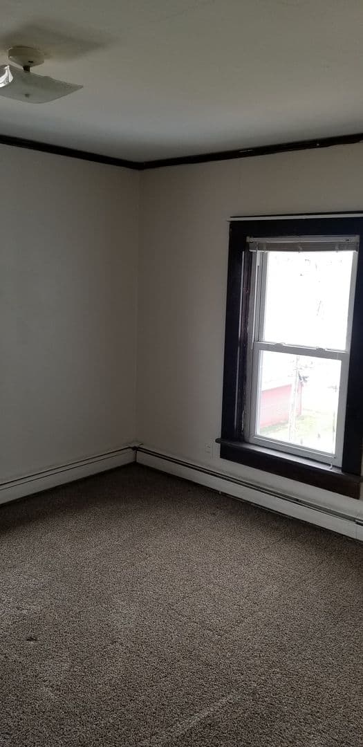Alexandria Apartment: 315 6th Avenue E