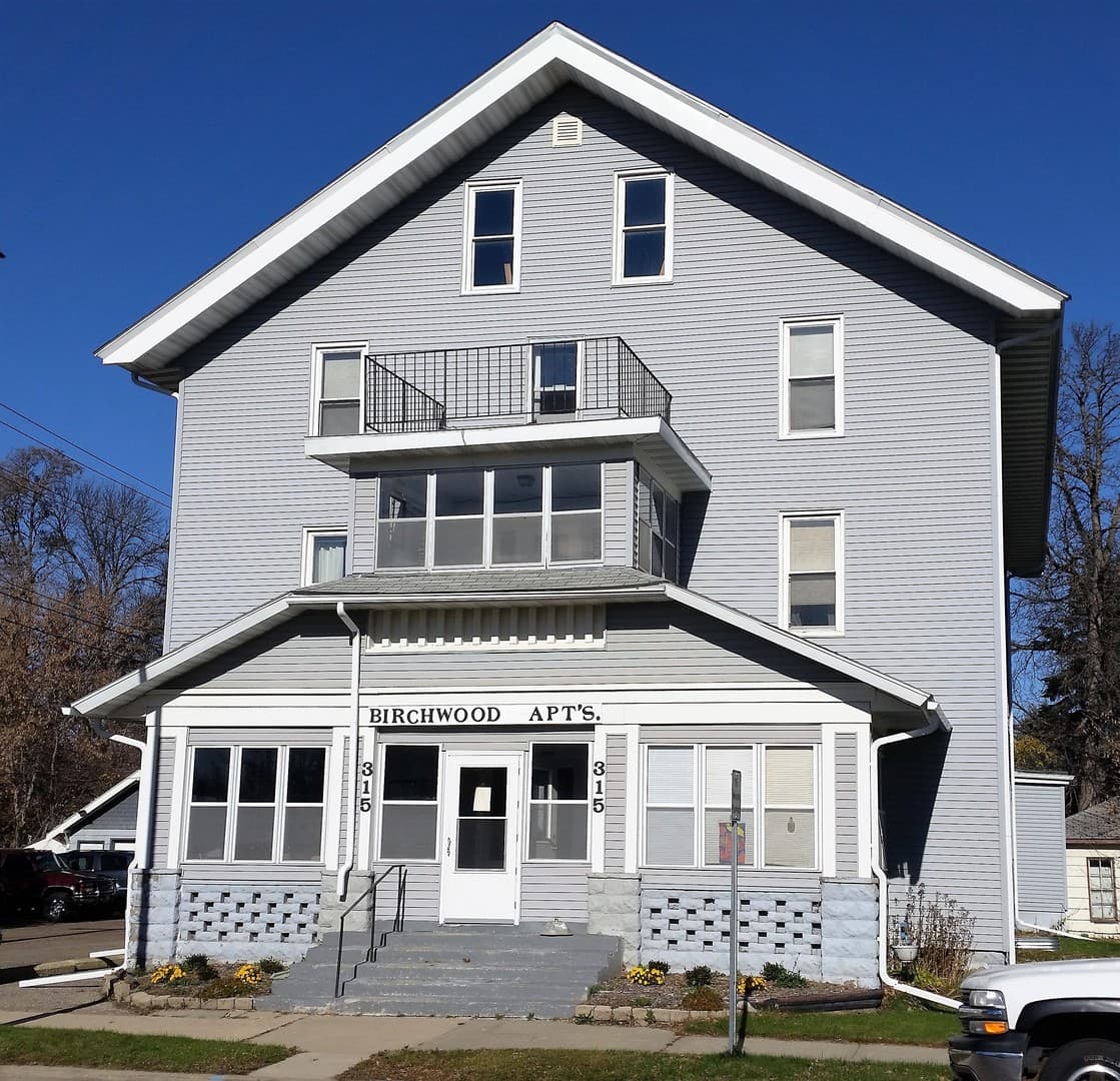 Alexandria Apartment: 315 6th Avenue E