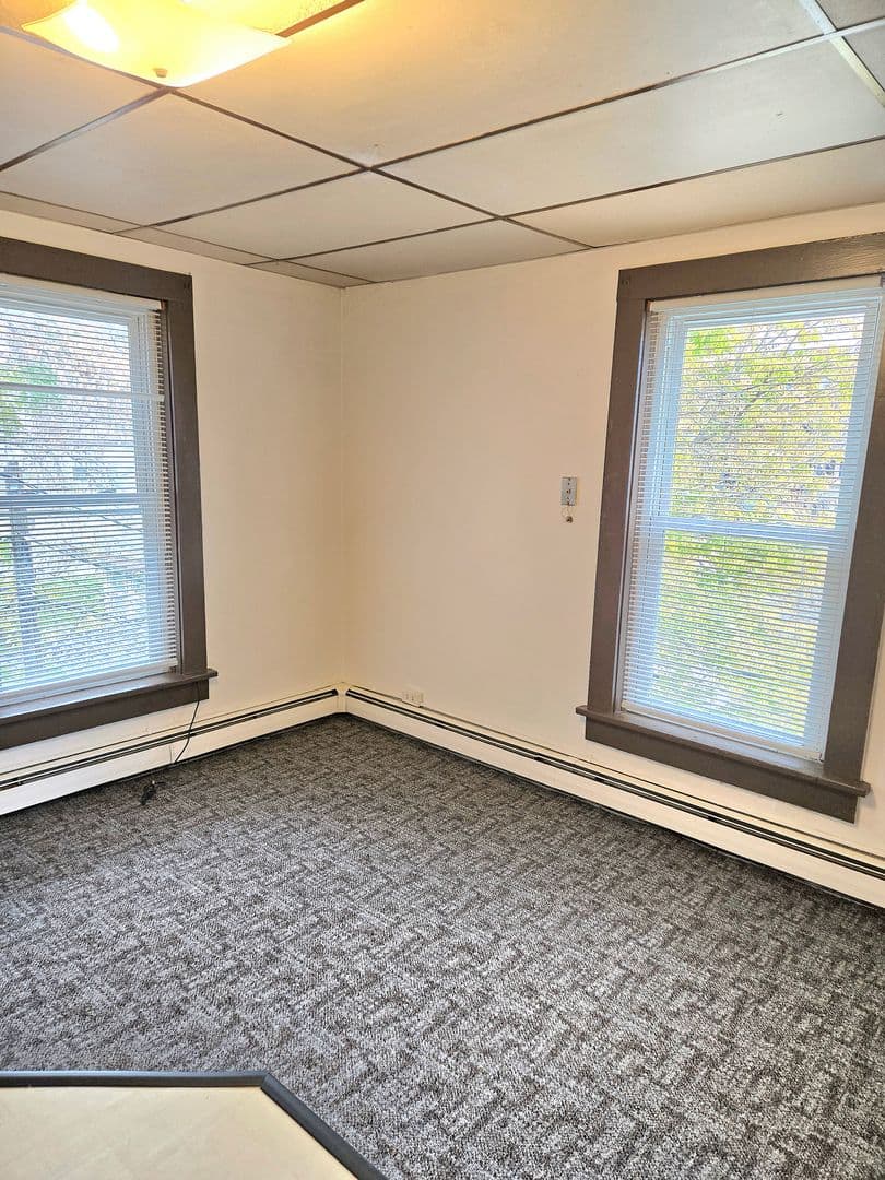 Alexandria Apartment: 315 6th Avenue E