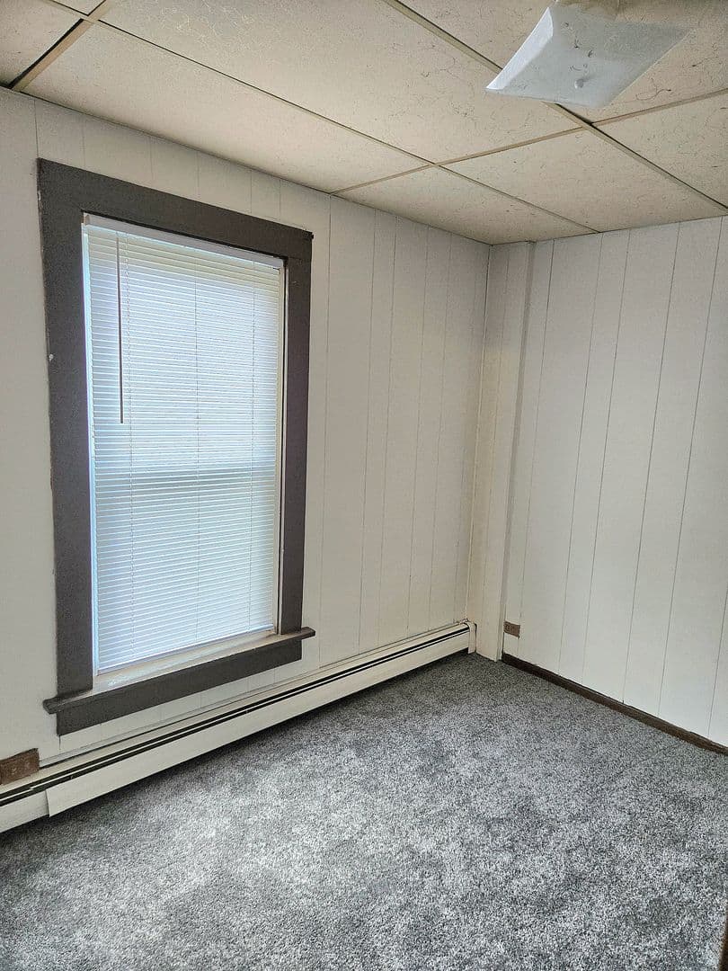 Alexandria Apartment: 315 6th Avenue E