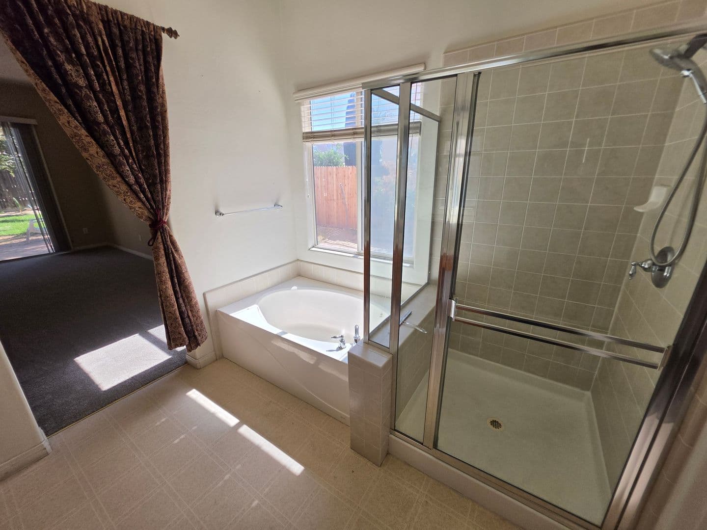 BAKERSFIELD House: 6610 ALDERBROOK LANE