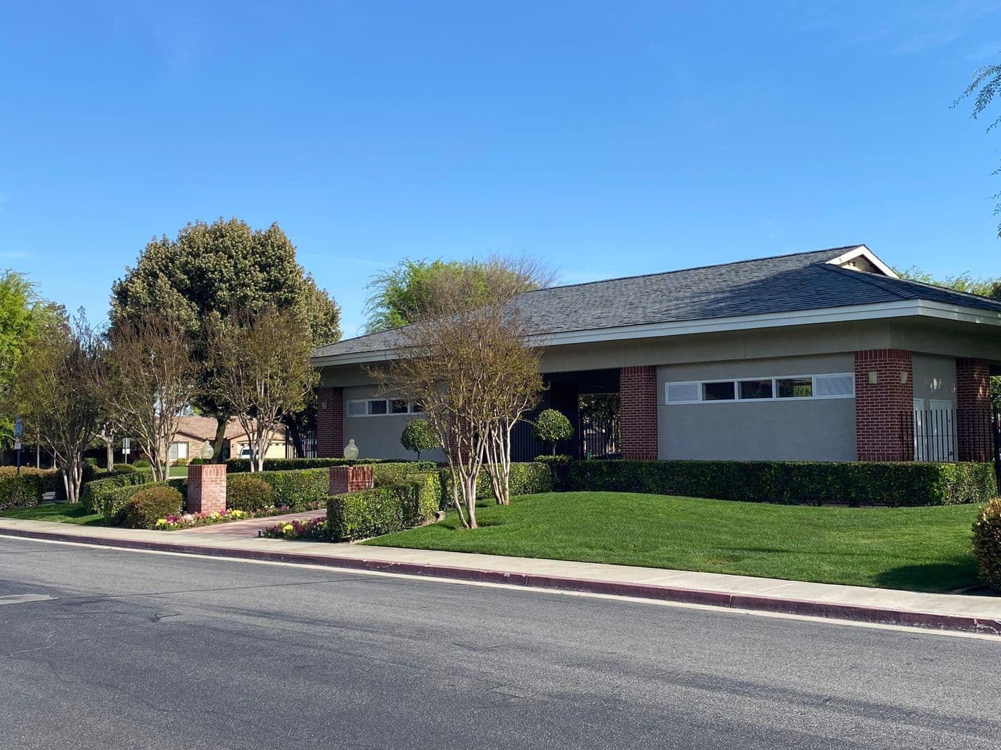 Bakersfield House: 11826 Grecian Laurel Dr