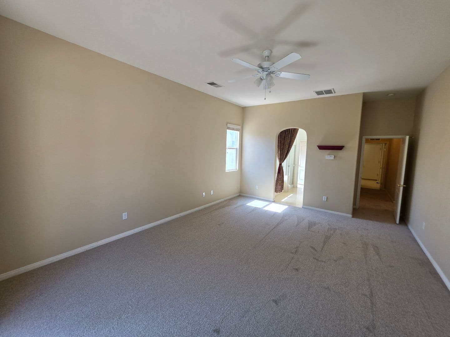 BAKERSFIELD House: 6610 ALDERBROOK LANE