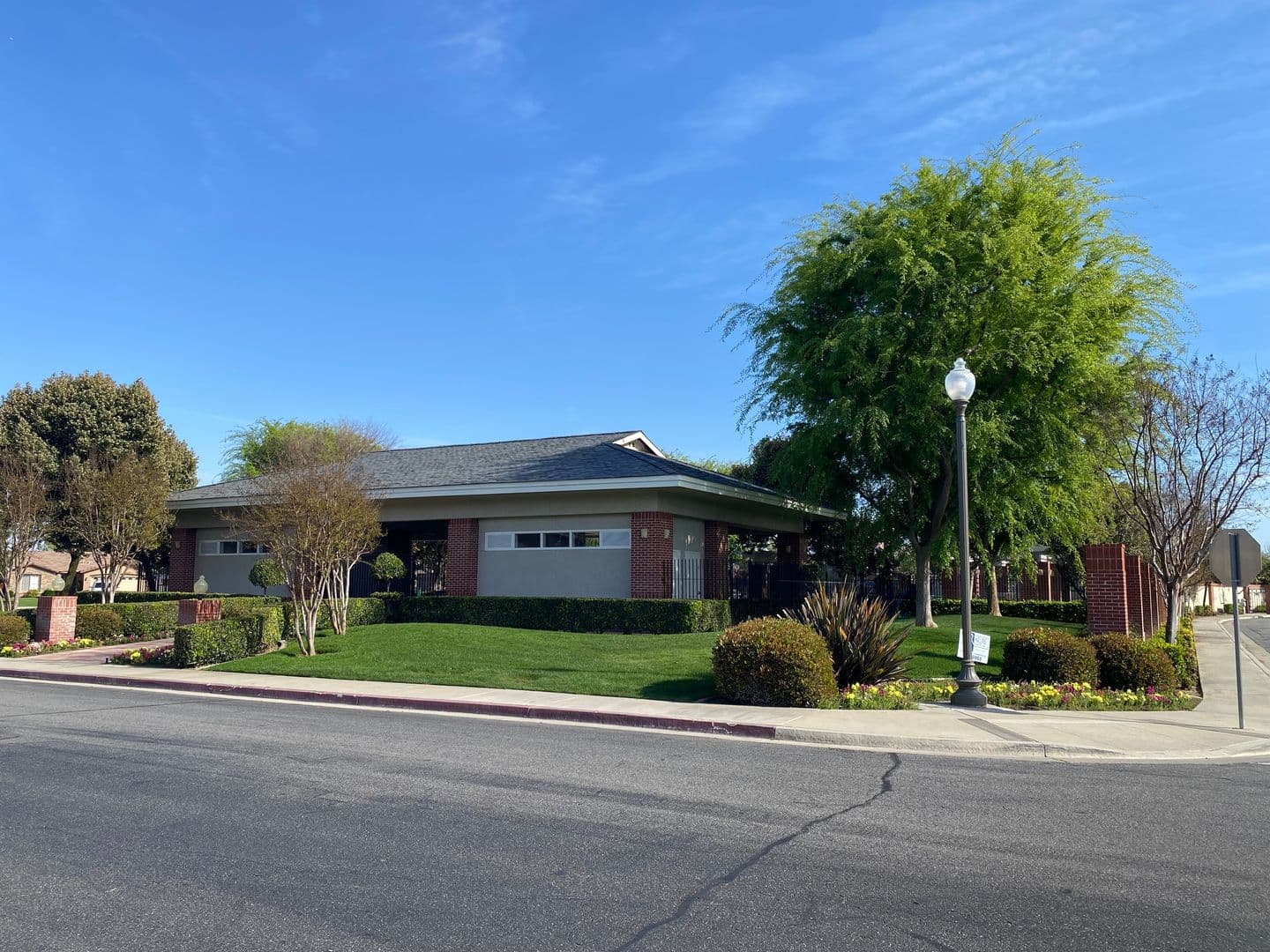 Bakersfield House: 11826 Grecian Laurel Dr
