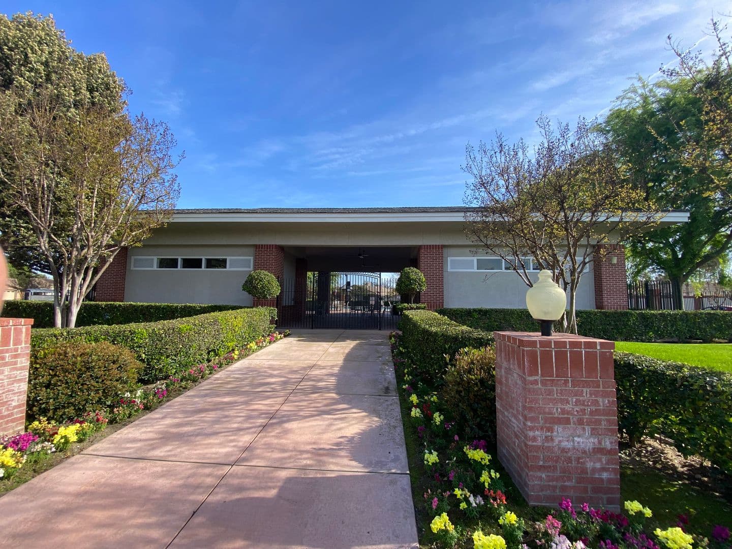 Bakersfield House: 11826 Grecian Laurel Dr