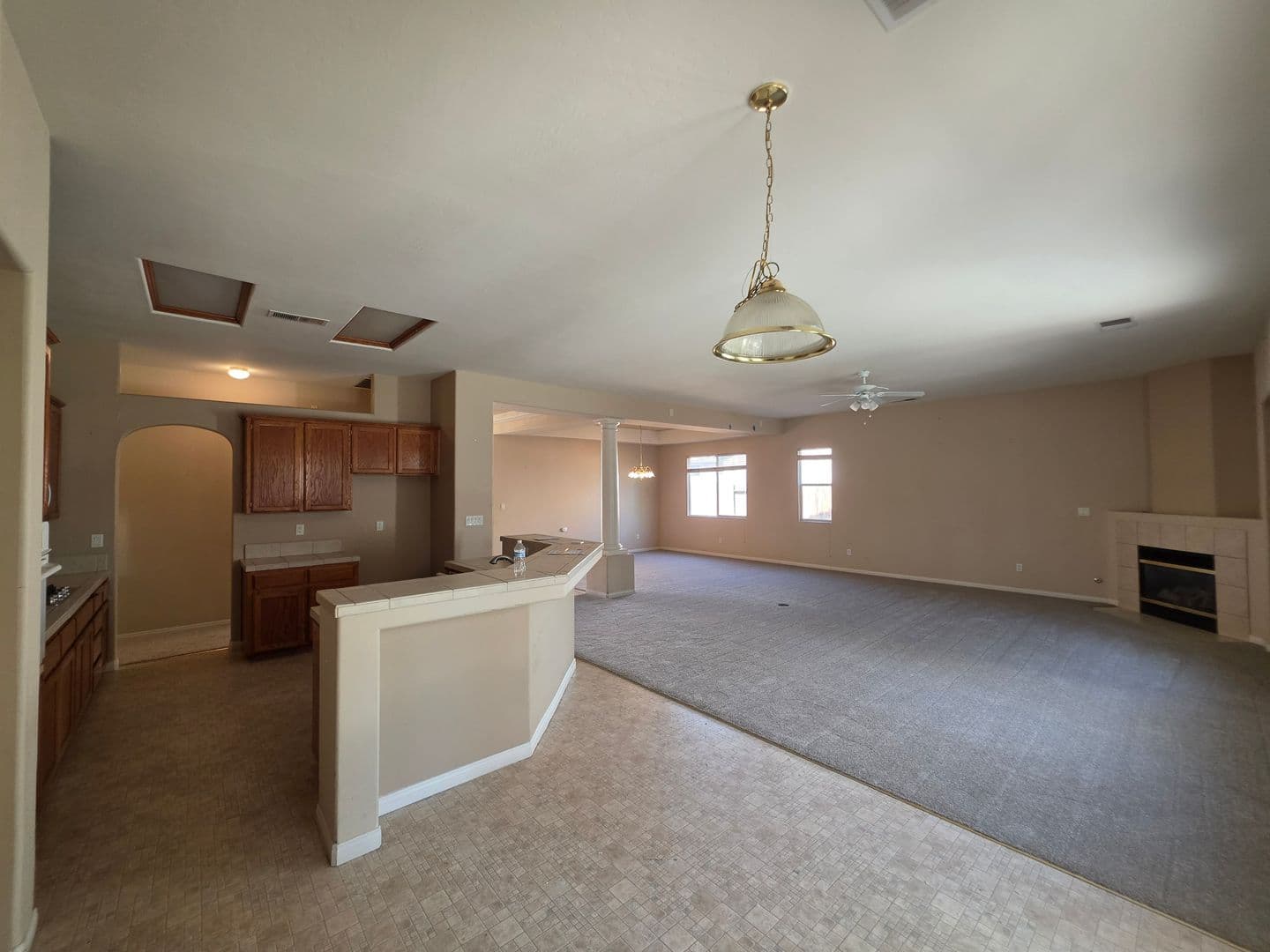 BAKERSFIELD House: 6610 ALDERBROOK LANE