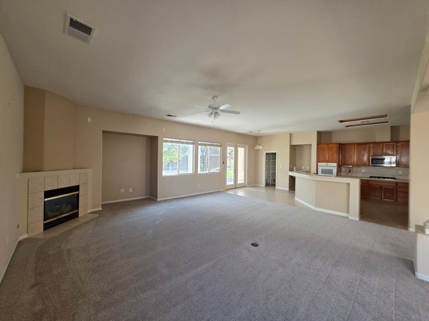 BAKERSFIELD House: 6610 ALDERBROOK LANE