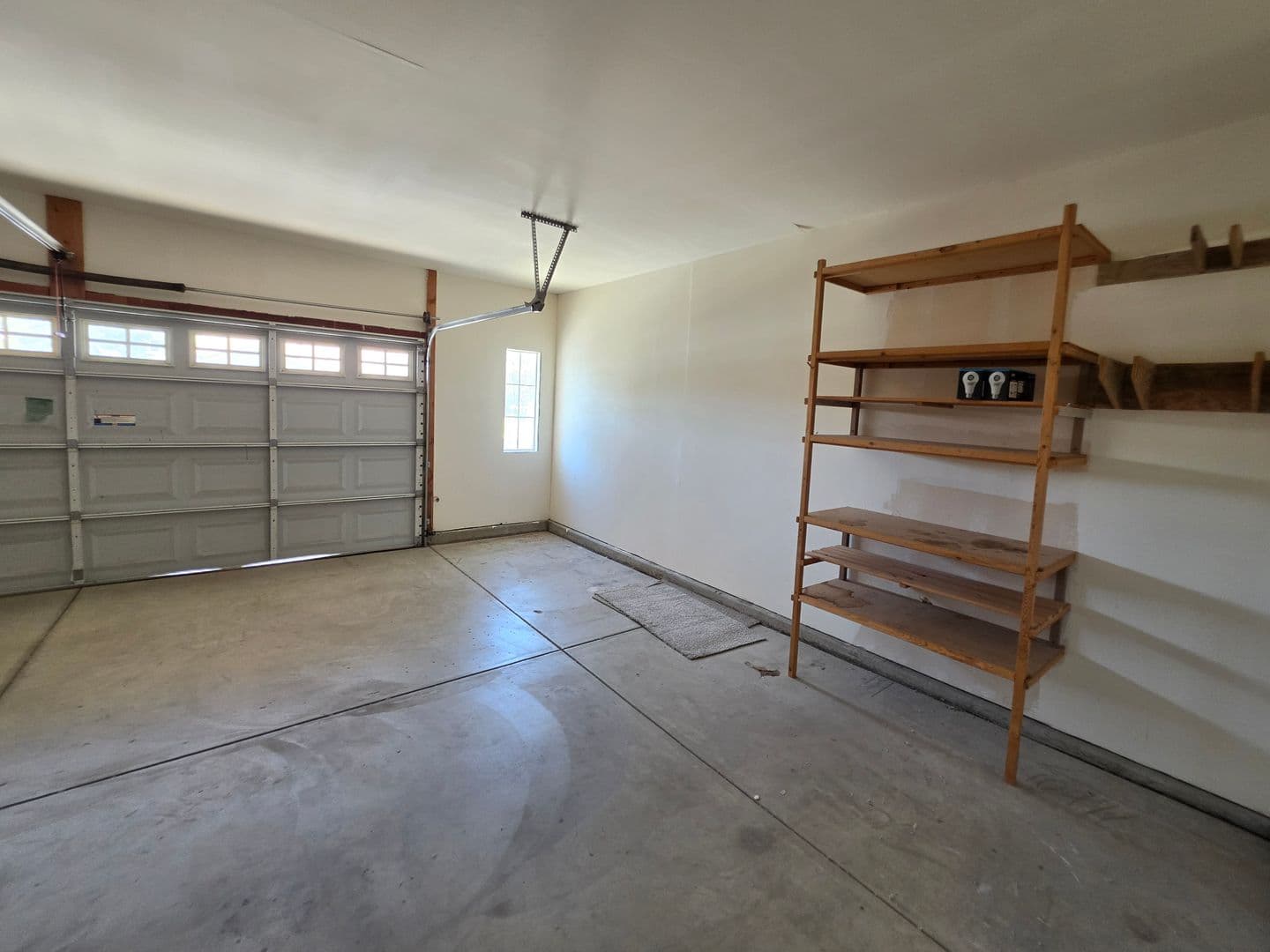 BAKERSFIELD House: 6610 ALDERBROOK LANE