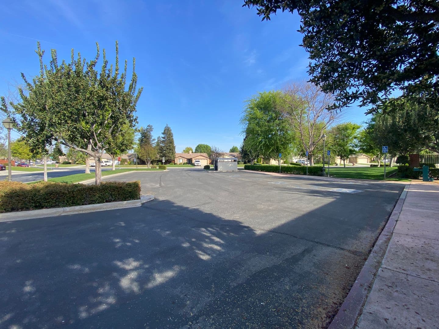 Bakersfield House: 11826 Grecian Laurel Dr