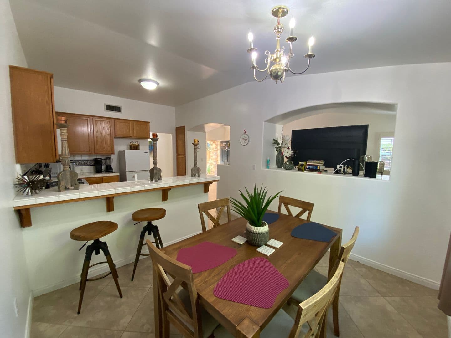 Bakersfield House: 11826 Grecian Laurel Dr